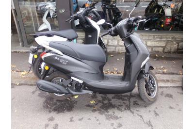 YAMAHA D'ELIGHT