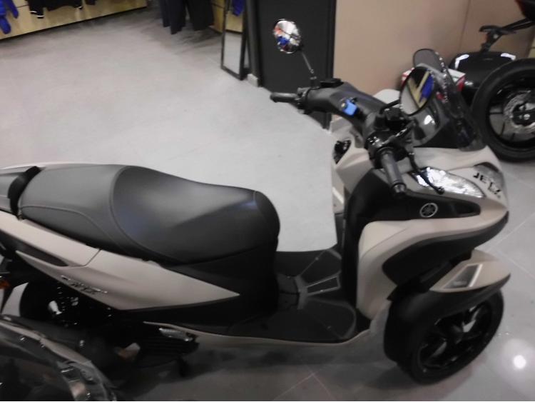YAMAHA TRICITY 125
