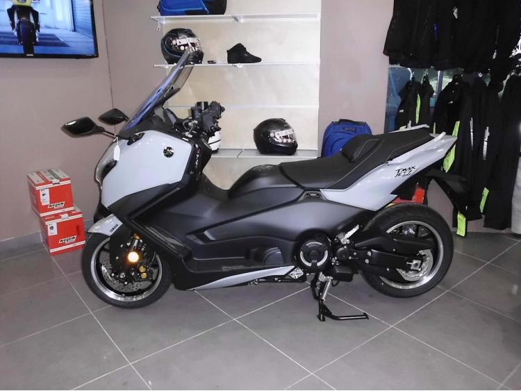 YAMAHA XP T-MAX 560 TECH MAX
