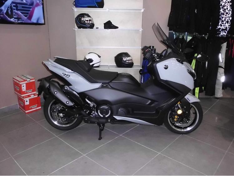 YAMAHA XP T-MAX 560 TECH MAX